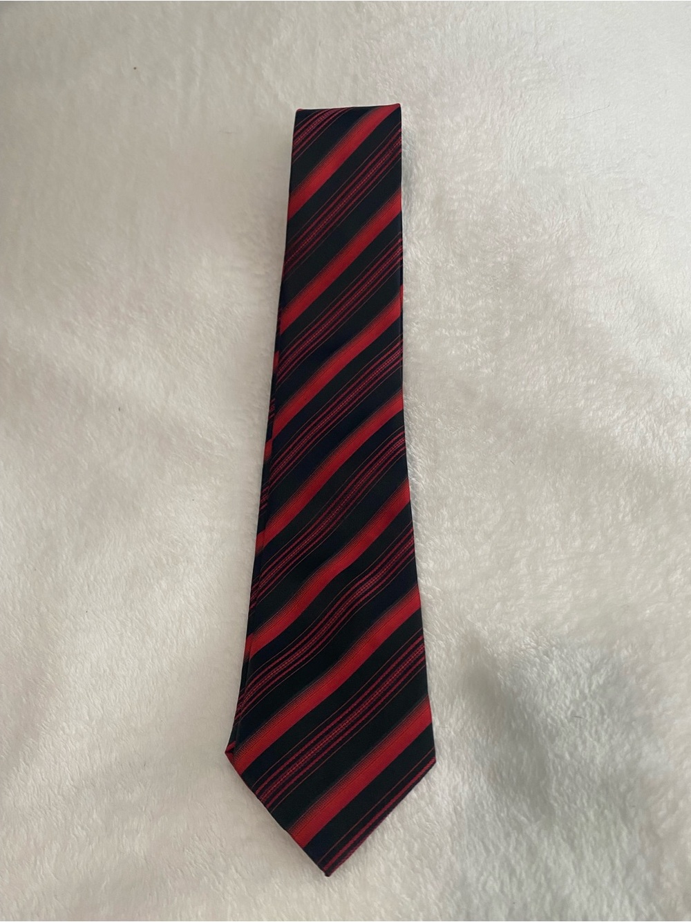 Kailong 100% Silk Men's Black and Red Striped Tie